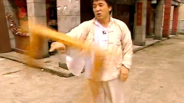 เฉินหลงสาธิตด้วยตัวเองว่ากังฟูในภาพยนตร์กับกังฟูในชีวิตจริงต่างกันอย่างไร!!