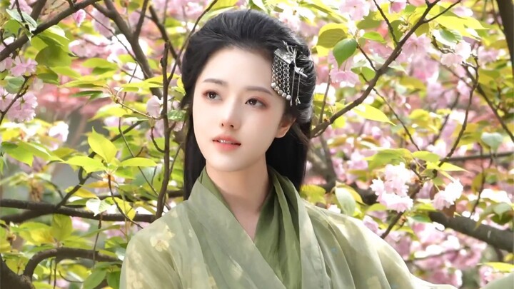 "When the beautiful woman's smile entered my heart, I realized that my longing for her was as heavy 