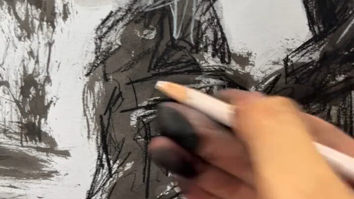 A netizen said, "If I've already fallen on the battlefield, I don't care whether my body remains int