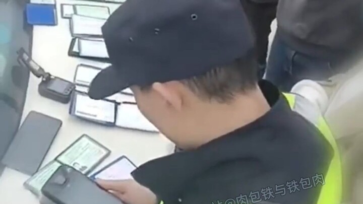 หลังเดินทางกลับอย่าเดินบนเลนฉุกเฉินโดยพลการ มิฉะนั้น...