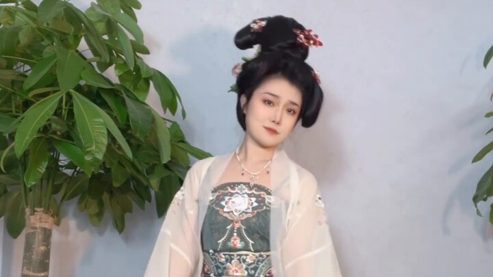 [Hanfu Fashion Show] Today is a complete set of fashion show movements. If you need it, you can just