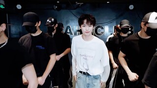 【Ziyu】Versi mashup dari "내일은없어(No Tomorrow)" begitu menarik sehingga saya memotong salinannya pada w