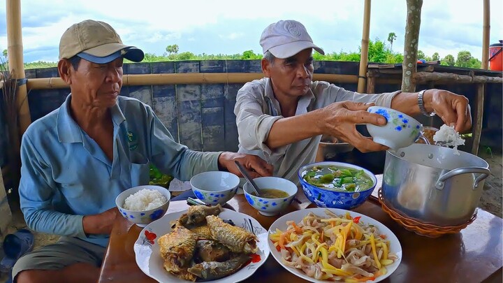 MÓN NGON RUỘNG ĐỒNG MẮM TÉP TRỘN GỎI ĐU ĐỦ TAI HEO & CÁ ĐỒNG CẮM CÂU