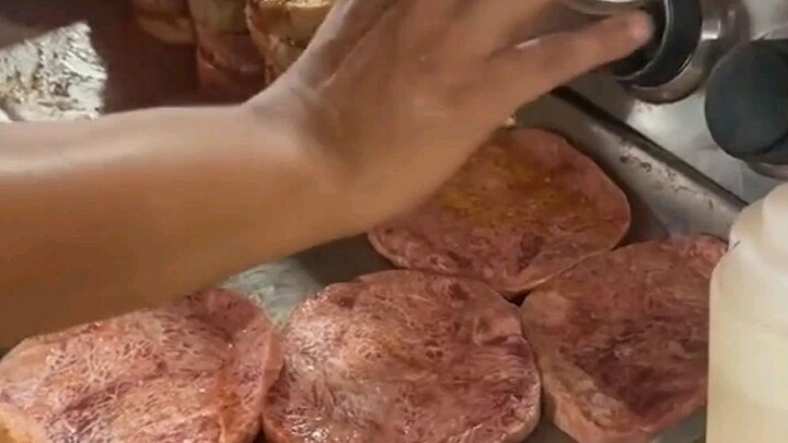 200 lg steak ludes setiap hari omset jutaan