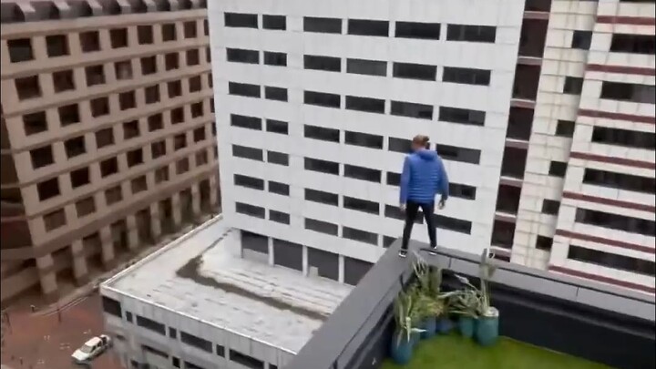 سأقفز الآن، شاهدوني بسرعة، انظروا إلي!