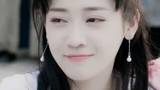 【تشنغ تشيوهونغ】【لين لو جينغ شخصي】ابتسامة تهز المدينة